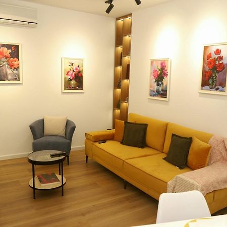 Mjolly Apartment Tirana Exterior photo
